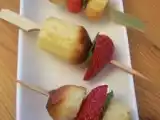 Recette Brochettes de gâteau et de fruits