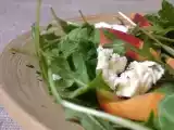 Recette Salade de roquette, pêche et mozzarella - 1pt/pers
