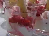 Recette Glace à la vanille et framboises chaudes