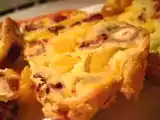 Recette Cake salé à la citrouille, aux fleurs d'hibiscus, noisettes et canneberges séchées