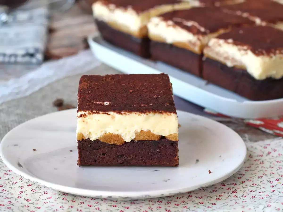 Amoureux de brownie et de tiramisu, on a le gâteau parfait pour vous : Le browniemisu!
