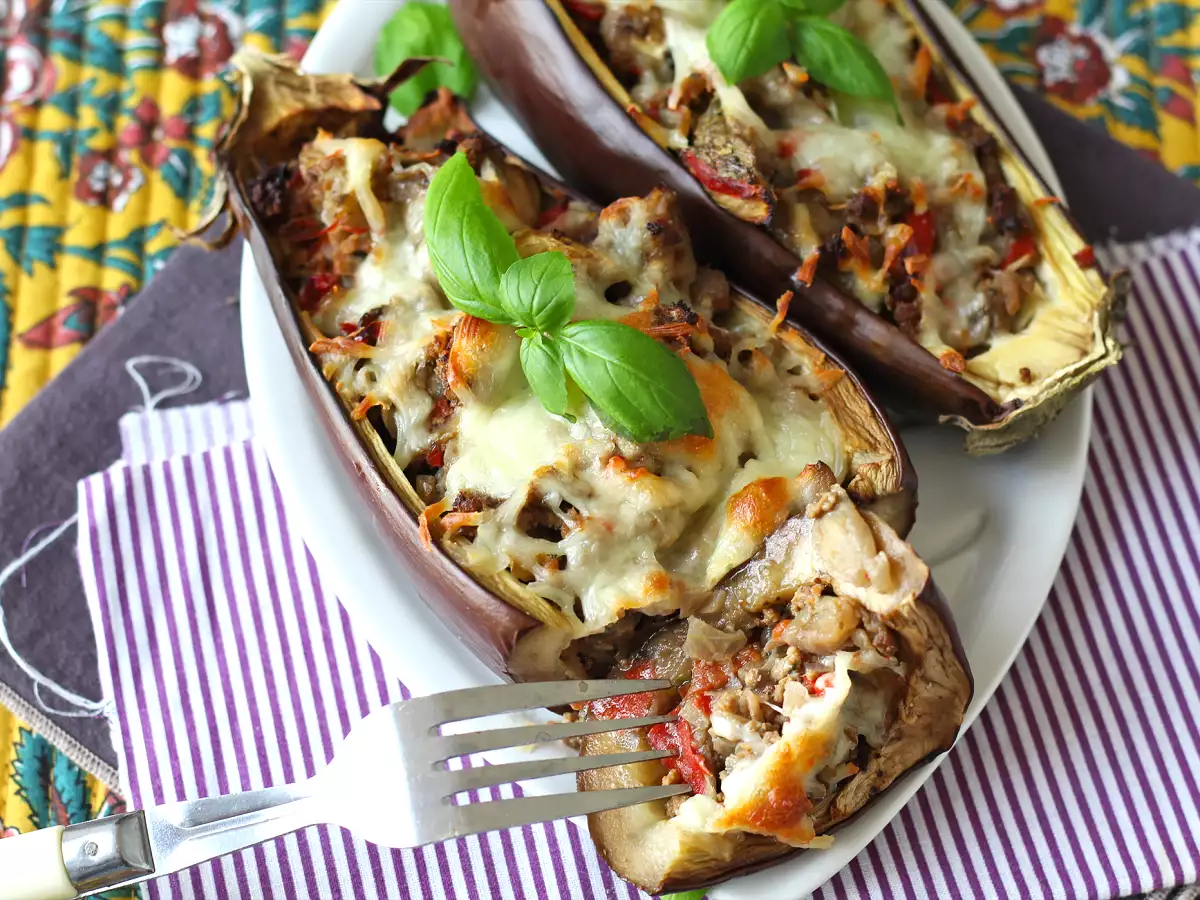 Aubergines farcies gratinées à la mozzarella - photo 2