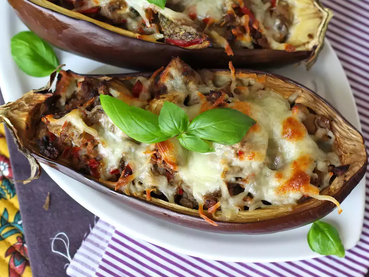 Aubergines farcies gratinées à la mozzarella
