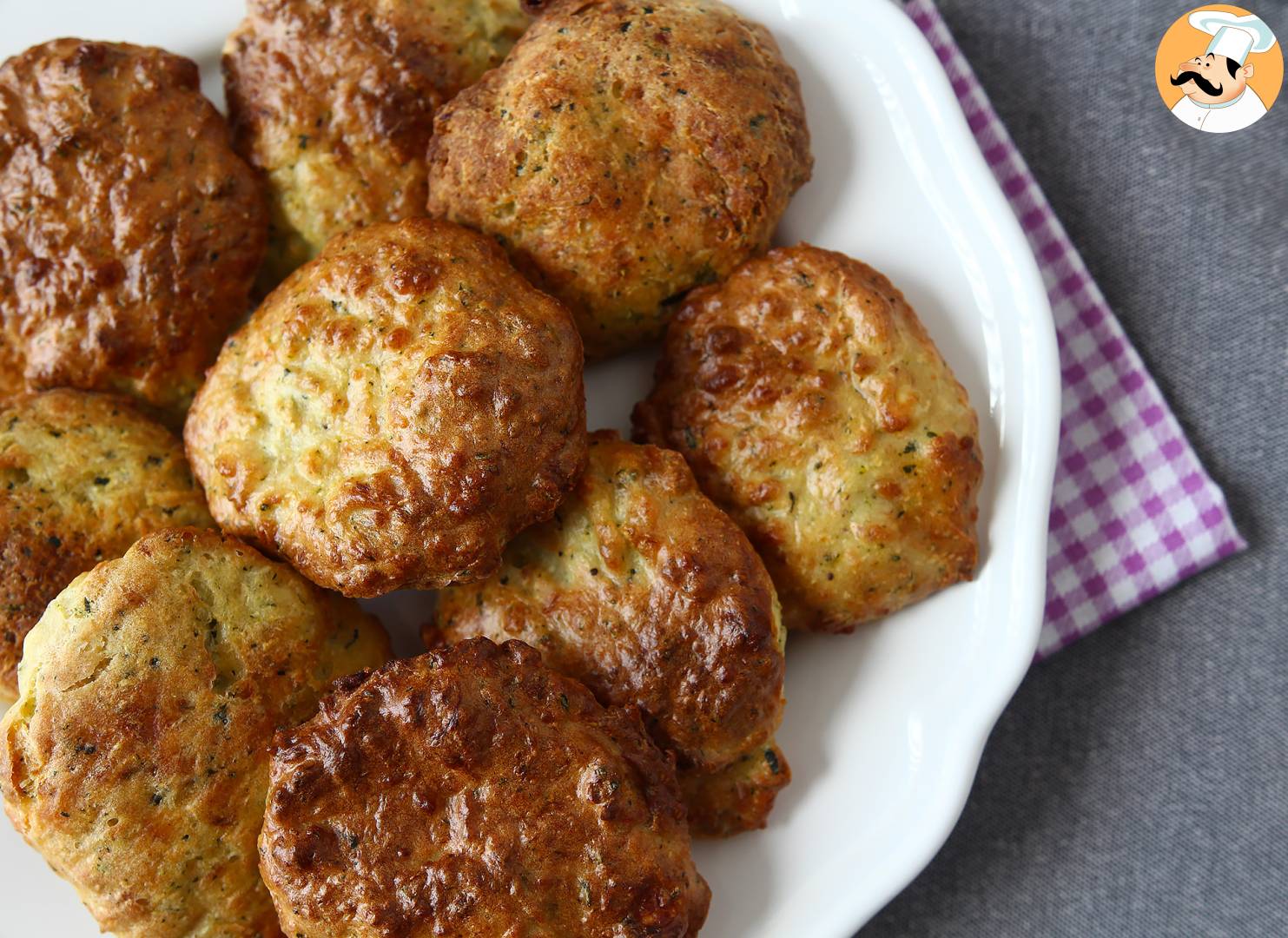 Beignets de courgette au air fryer et sa sauce au yaourt et à la feta