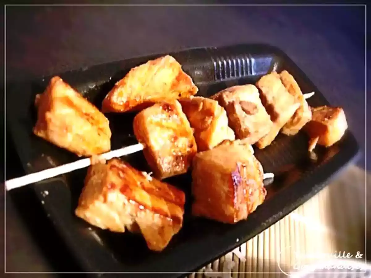 Brochette de saumon, sa tite sauce wasabi et son riz sésame!