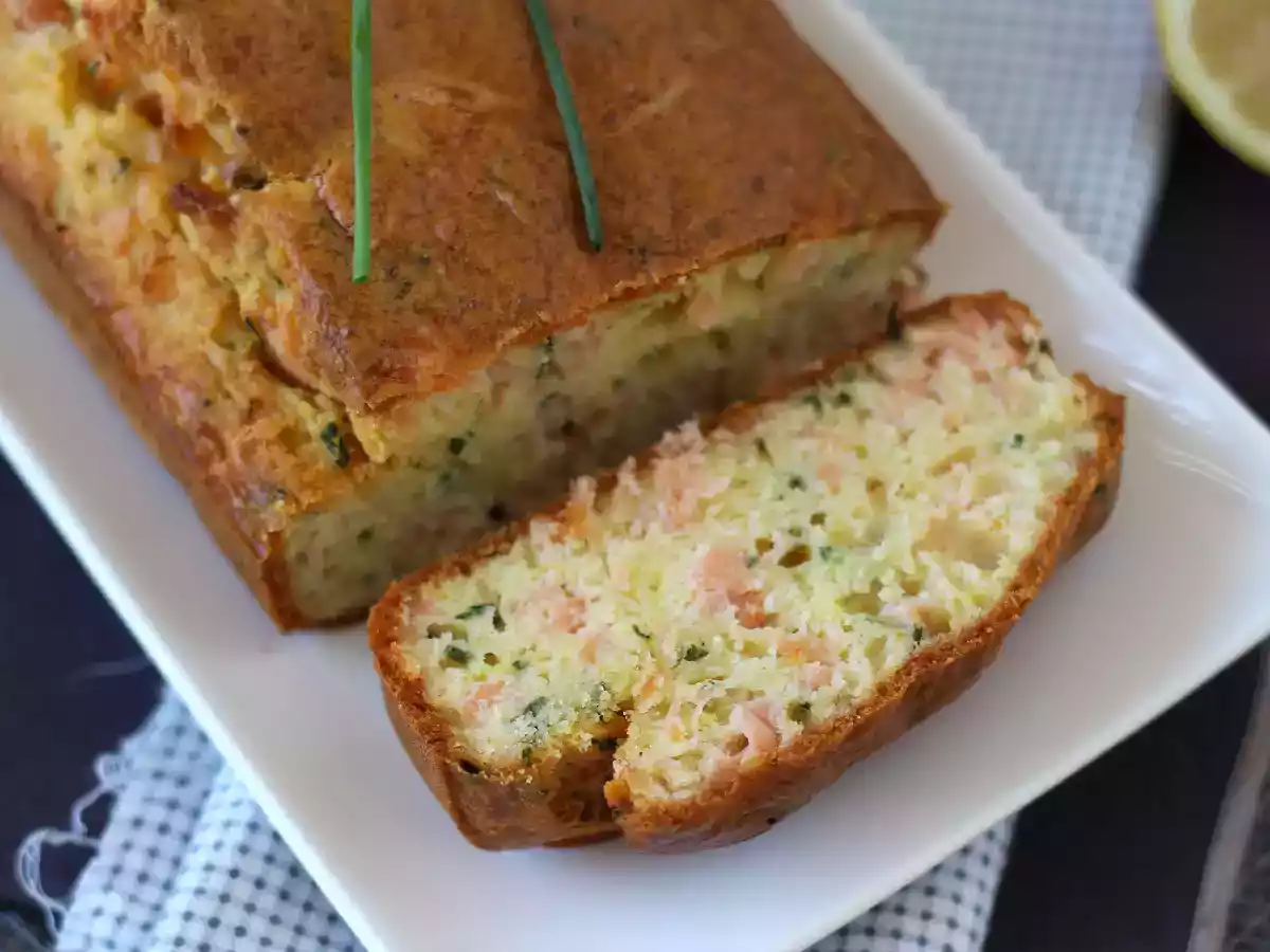 Cake au saumon fumé, citron et ciboulette - photo 5