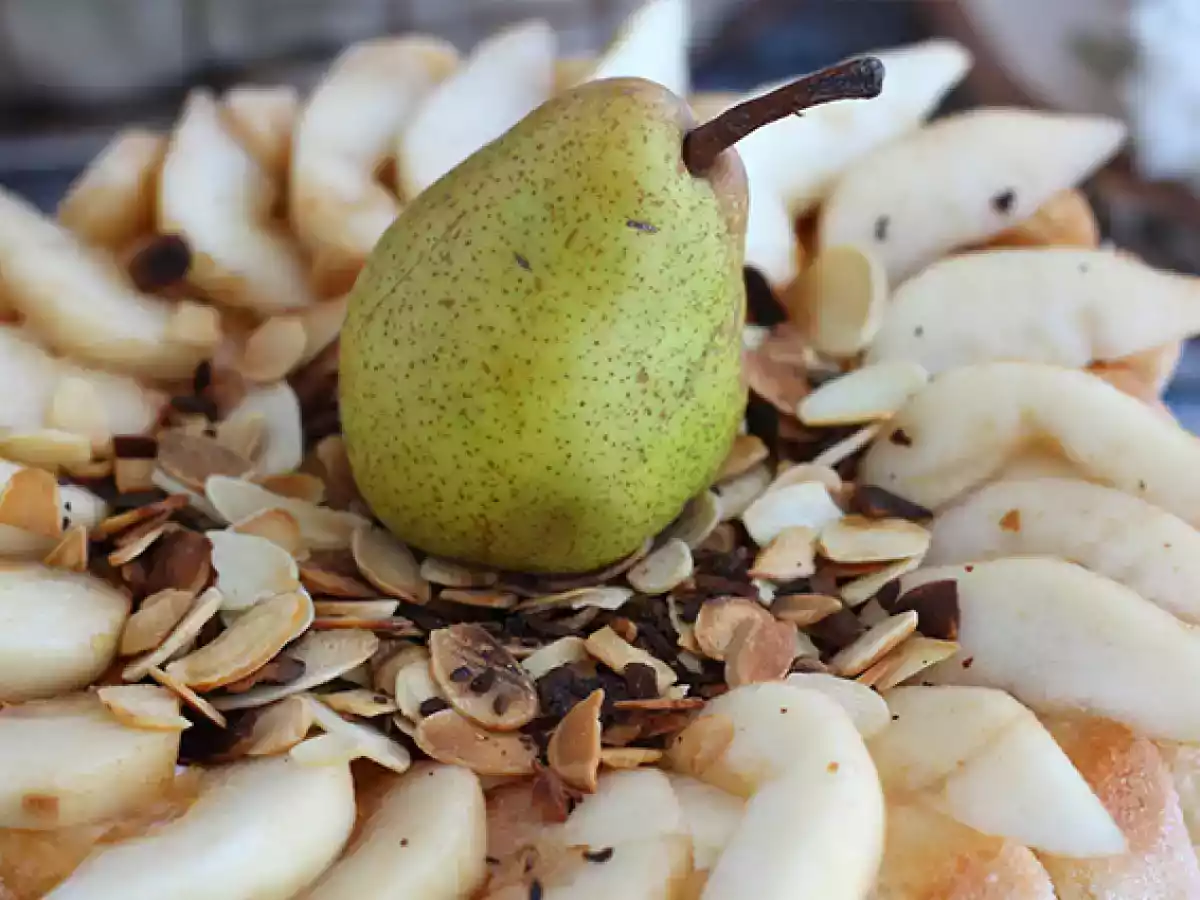 Charlotte aux poires et amandes grillées - photo 3