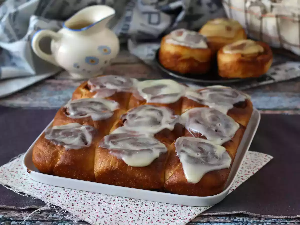 Cinnamon rolls, la brioche à la cannelle et son glaçage à la vanille