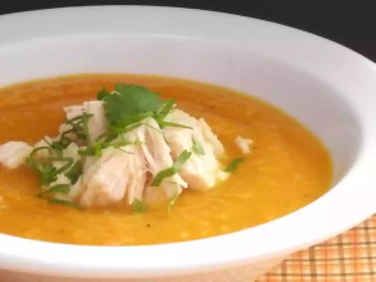 Crème de patates douces et poulet, à la coriandre