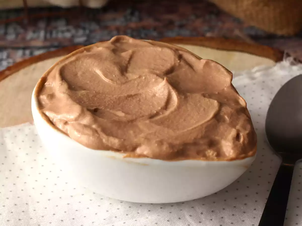 Crème montée à la pâte à tartiner Nutella, parfait pour garnir vos gâteaux et layer cakes - photo 2