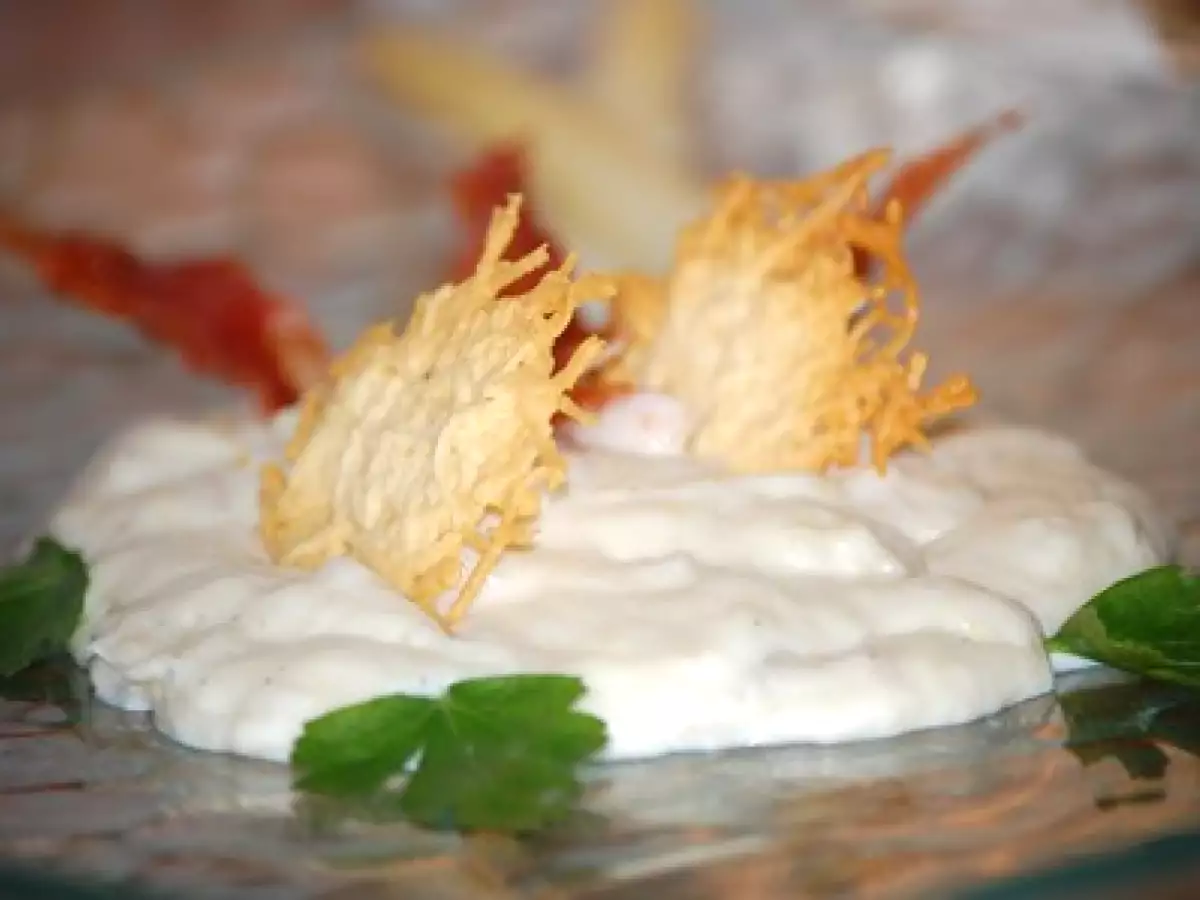 CREMEUX D'ASPERGES, tuiles de parmesan et jambon serrano - photo 2