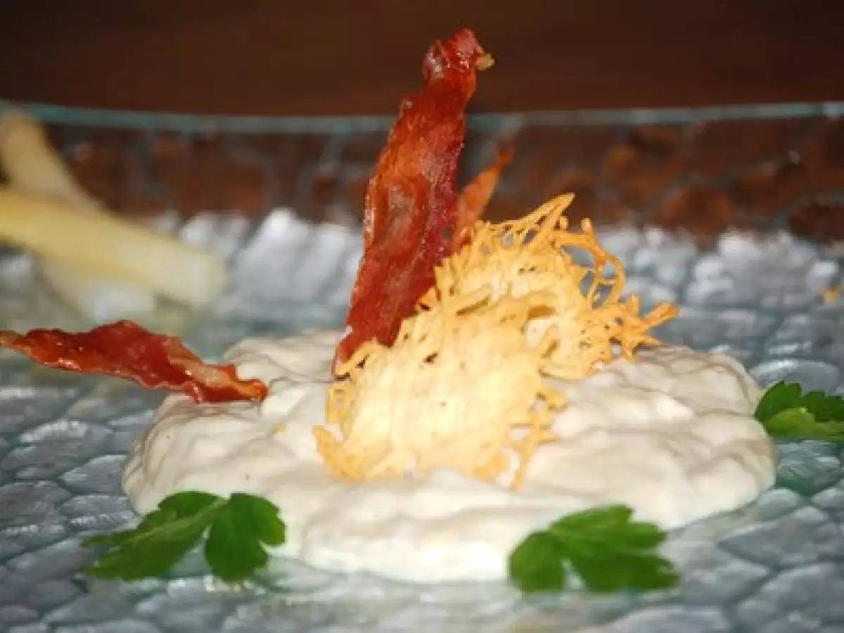 CREMEUX D'ASPERGES, tuiles de parmesan et jambon serrano - photo 3