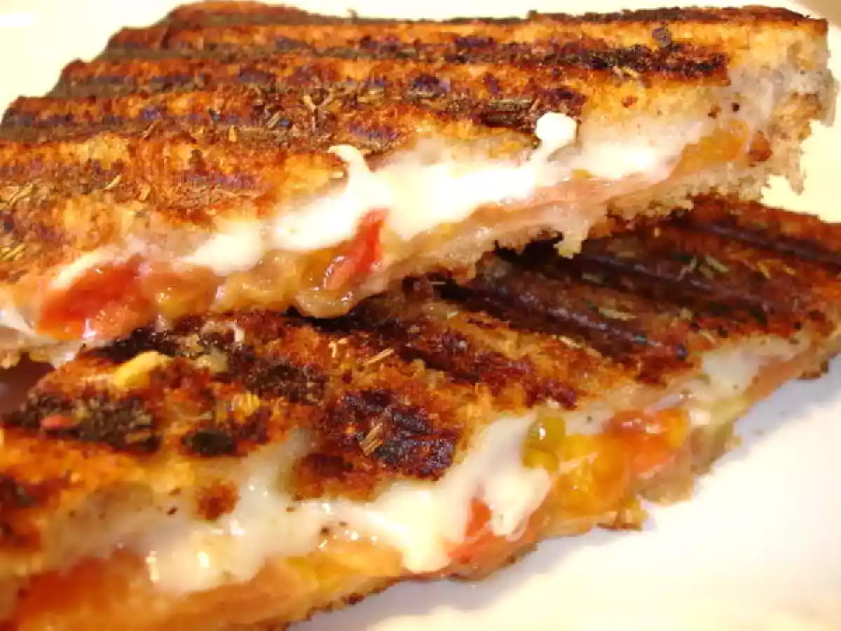 CROQUE TOMATE-MOZZA