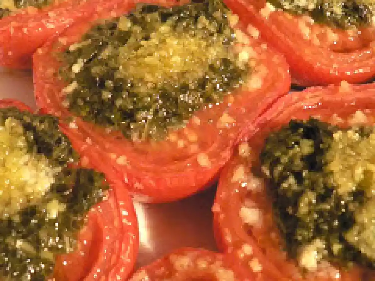 Cuisiner un reste de poulet avec des tomates gratinées au pesto - photo 2