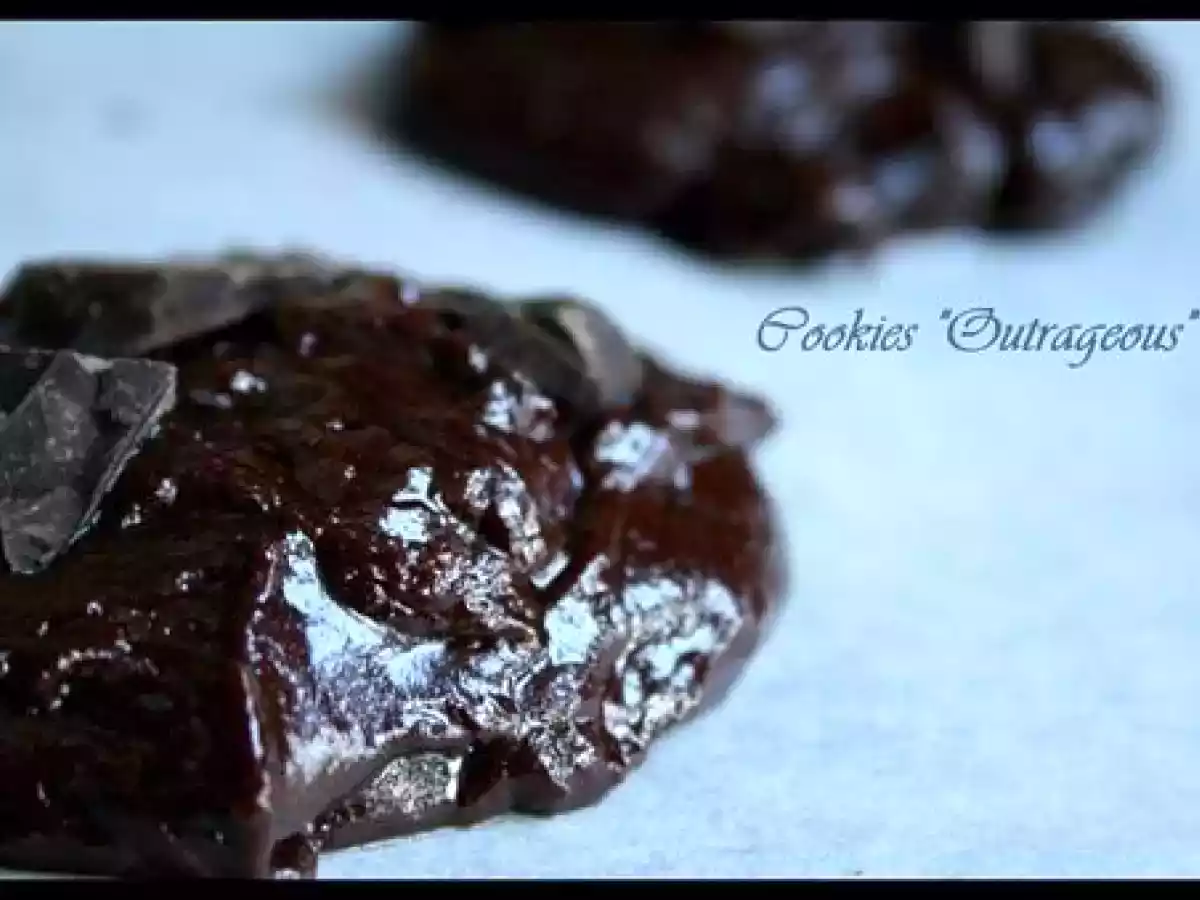Des Cookies tout chocolat outrageusement délicieux ou outrageous sans en manger un seul - photo 3