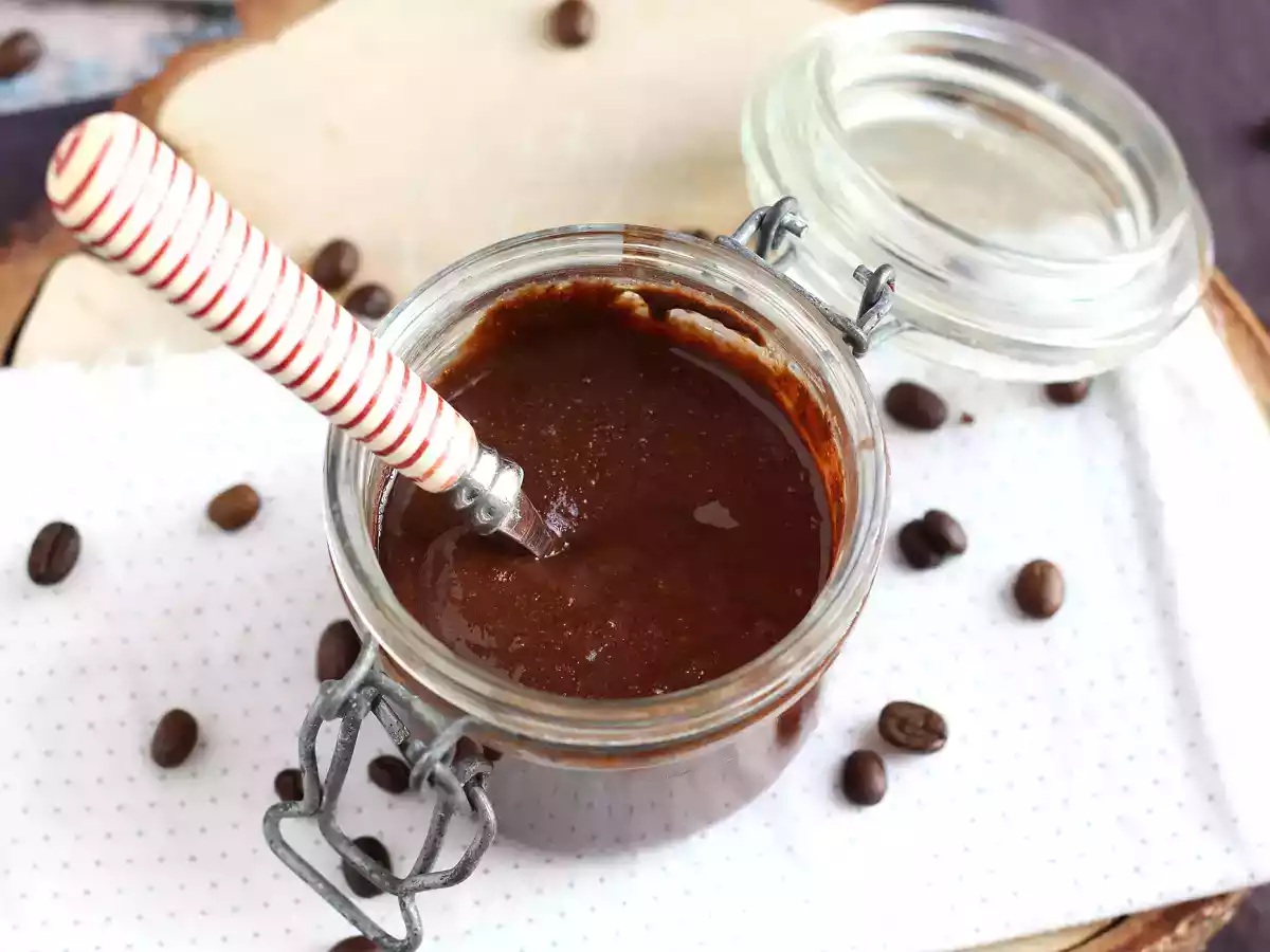 Enfin une pâte à tartiner pour les amoureux de café! Avec du choco et des noisettes