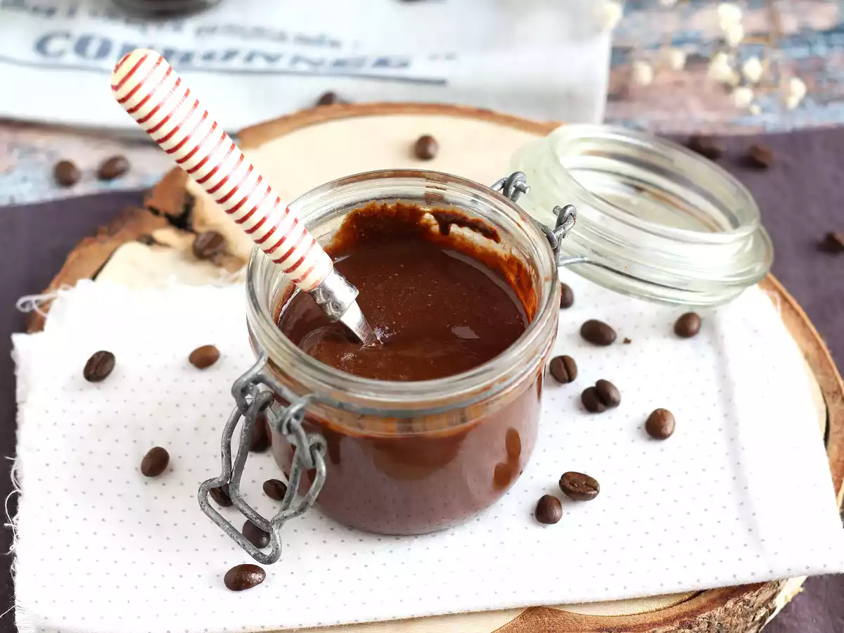 Enfin une pâte à tartiner pour les amoureux de café! Avec du choco et des noisettes - photo 2