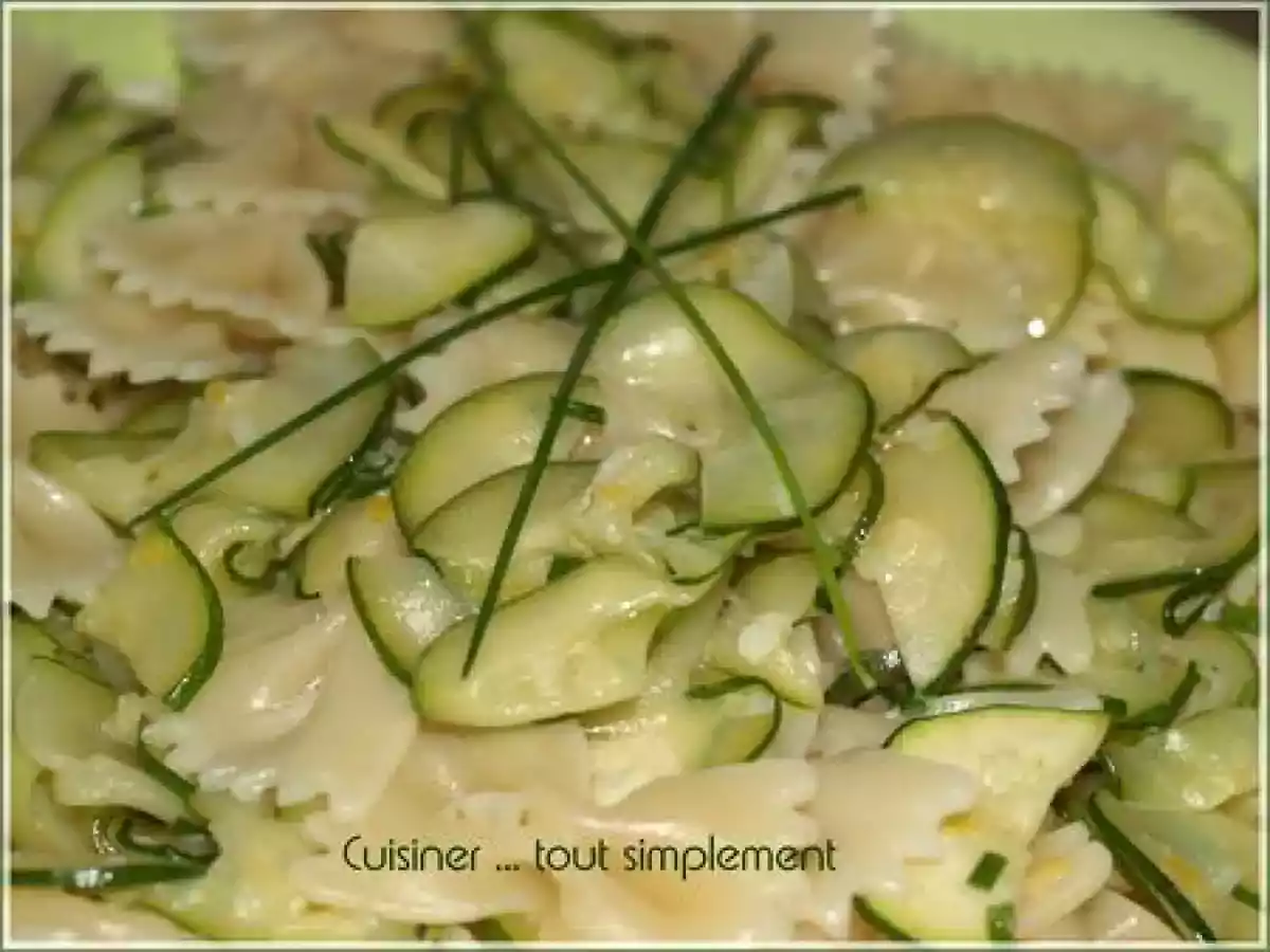 Farfalles aux Courgettes et sa sauce à l' Ail et au Citron - photo 2
