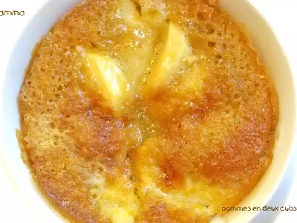 Gâteau aux pommes et au romarin en deux cuissons. Dessert ou goûter?