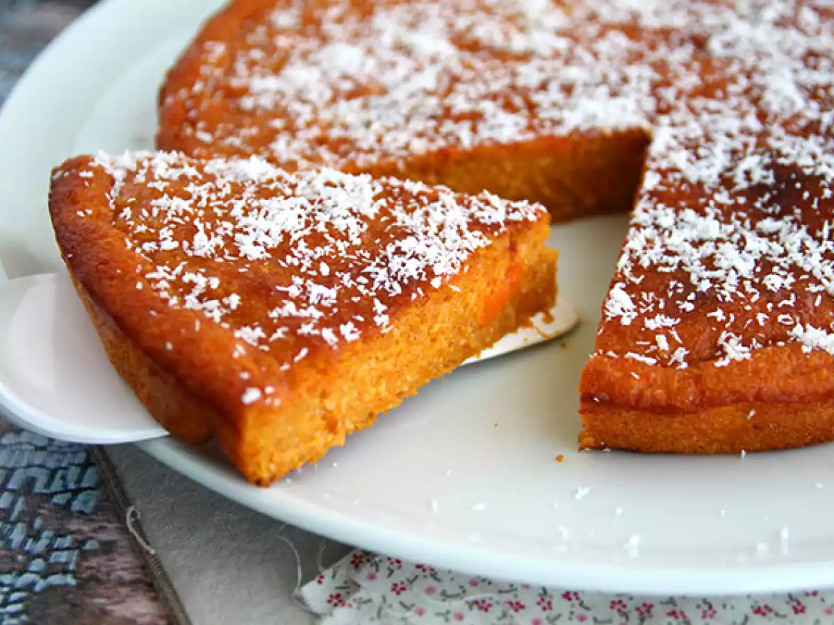 Gâteau fondant de patate douce à la noix de coco