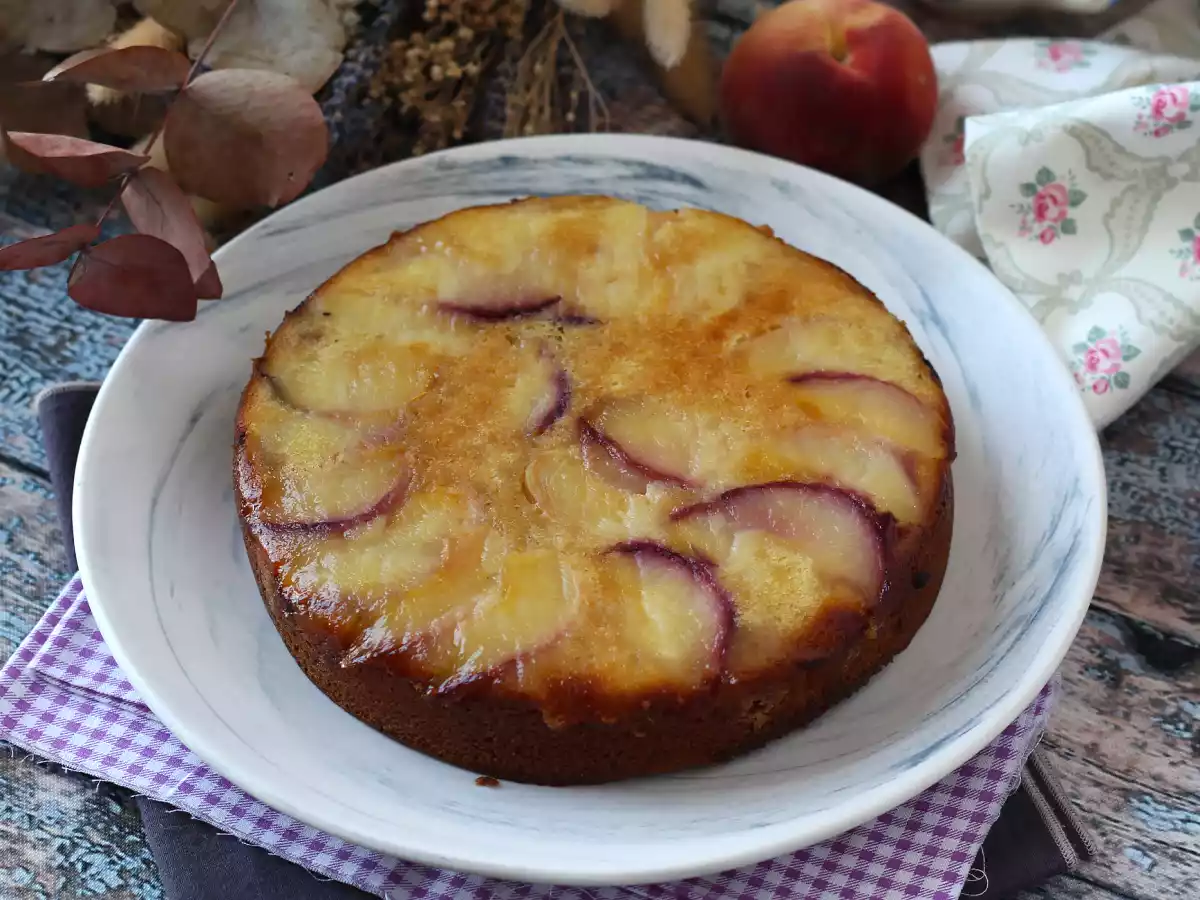 Gâteau renversé à la pêche, moelleux, fondant et caramélisé - photo 6