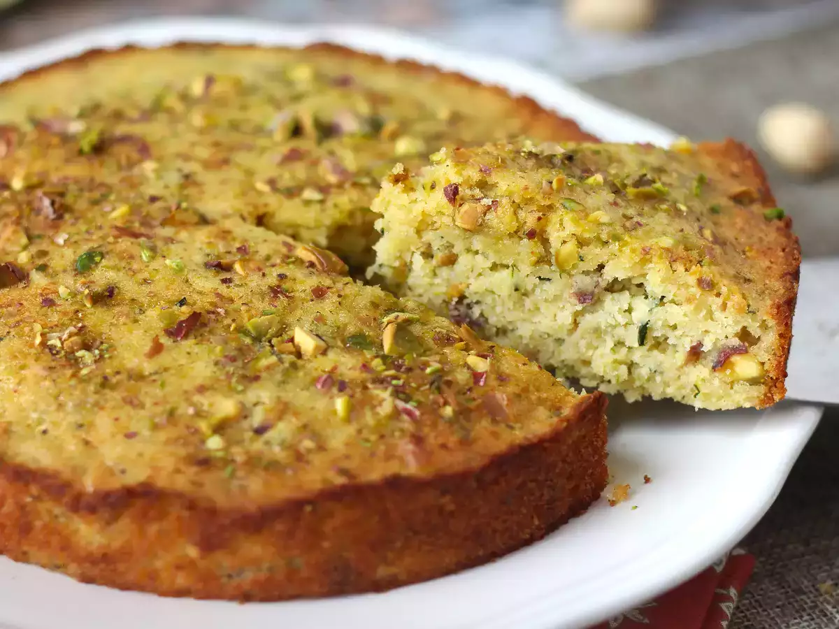 Gâteau ultra moelleux aux pistaches, au citron vert et à la courgette - photo 4