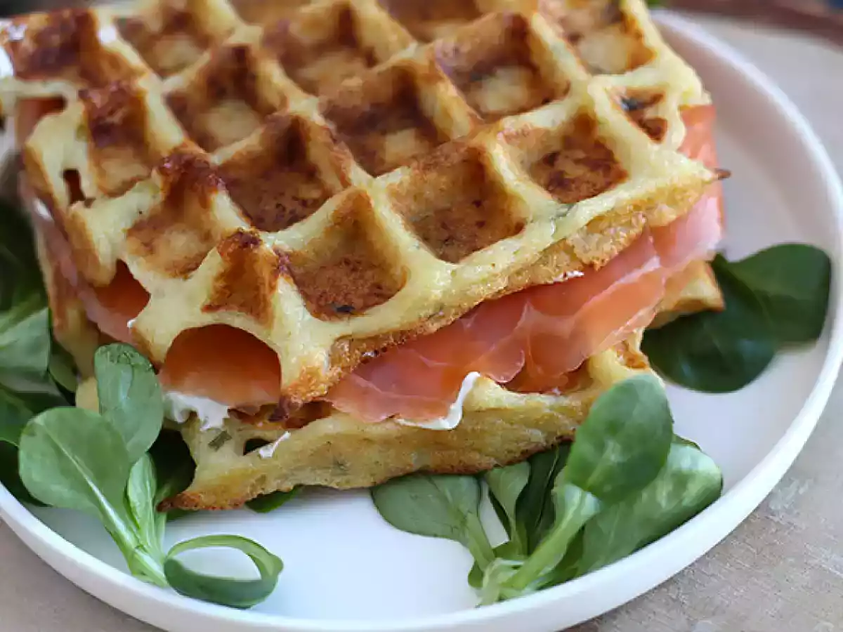 Gaufres de pommes de terre - Sandwich de gaufres au saumon fumé et au fromage frais - photo 3