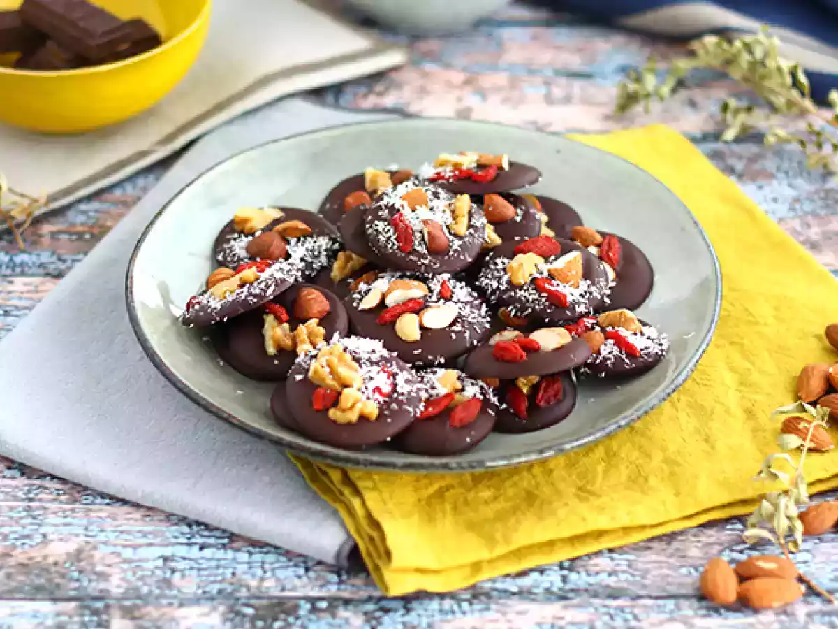 Mendiants, chocolats aux fruits secs - photo 4