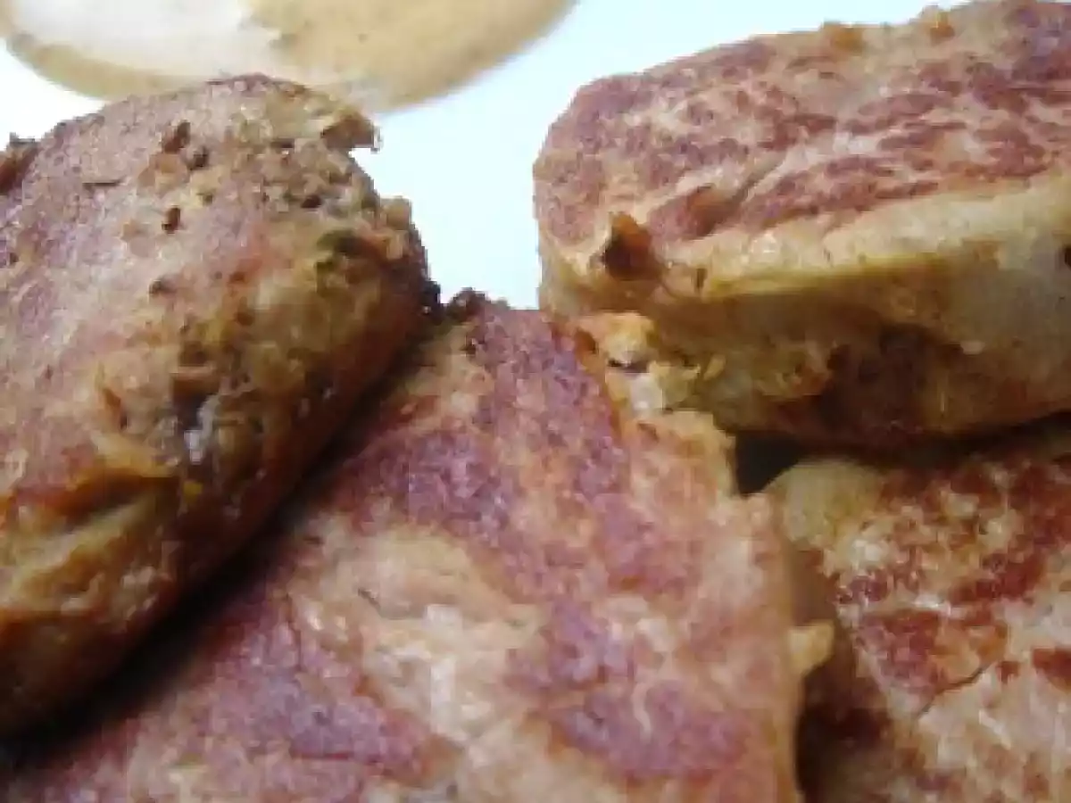 Mignonettes de veau, sauce piquante