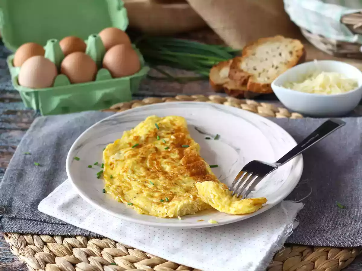 Omelette au fromage, la recette express prête en 5 minutes !