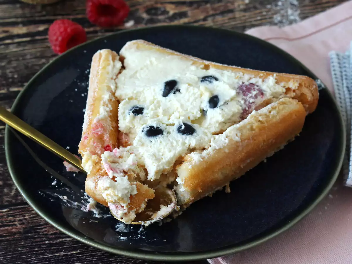 Pas besoin de moule pour réaliser cette bûche aux fruits rouges! - photo 4