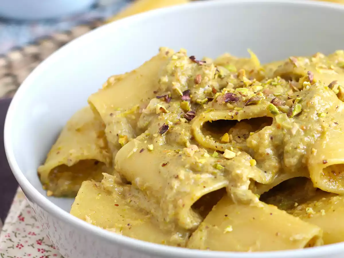 Pâtes avec une super sauce thon, pistaches et citron - photo 2