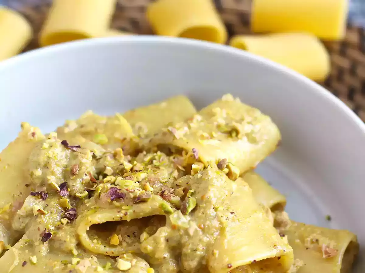 Pâtes avec une super sauce thon, pistaches et citron - photo 4