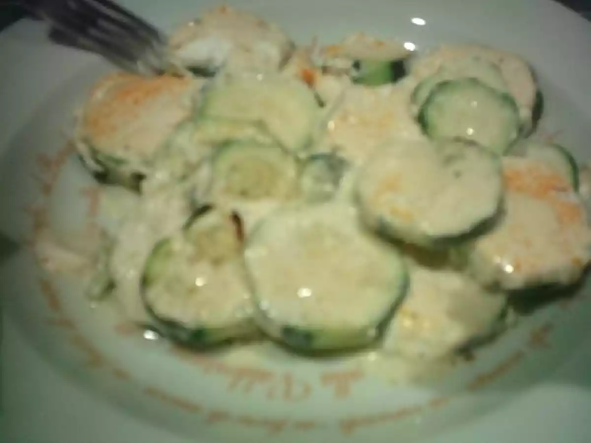 Petit gratin de courgettes et chèvre frais au curcuma