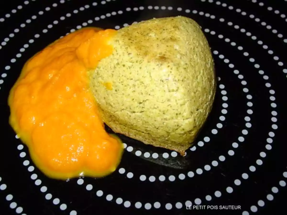 Petits flans de brocolis et coulis carottes-gingembre