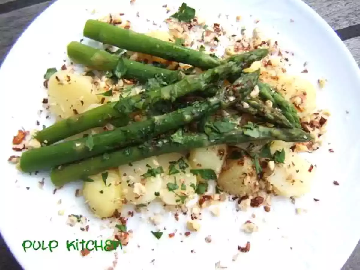 Rencontre entre asperges vertes et pommes de terre nouvelles