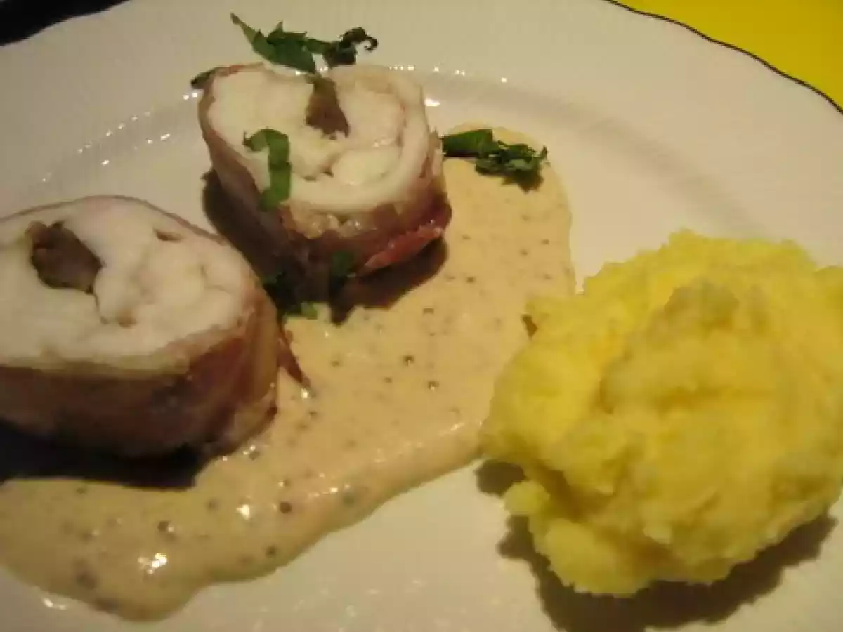 Rôti de lotte aux échalotes et basilic, sauce moutarde