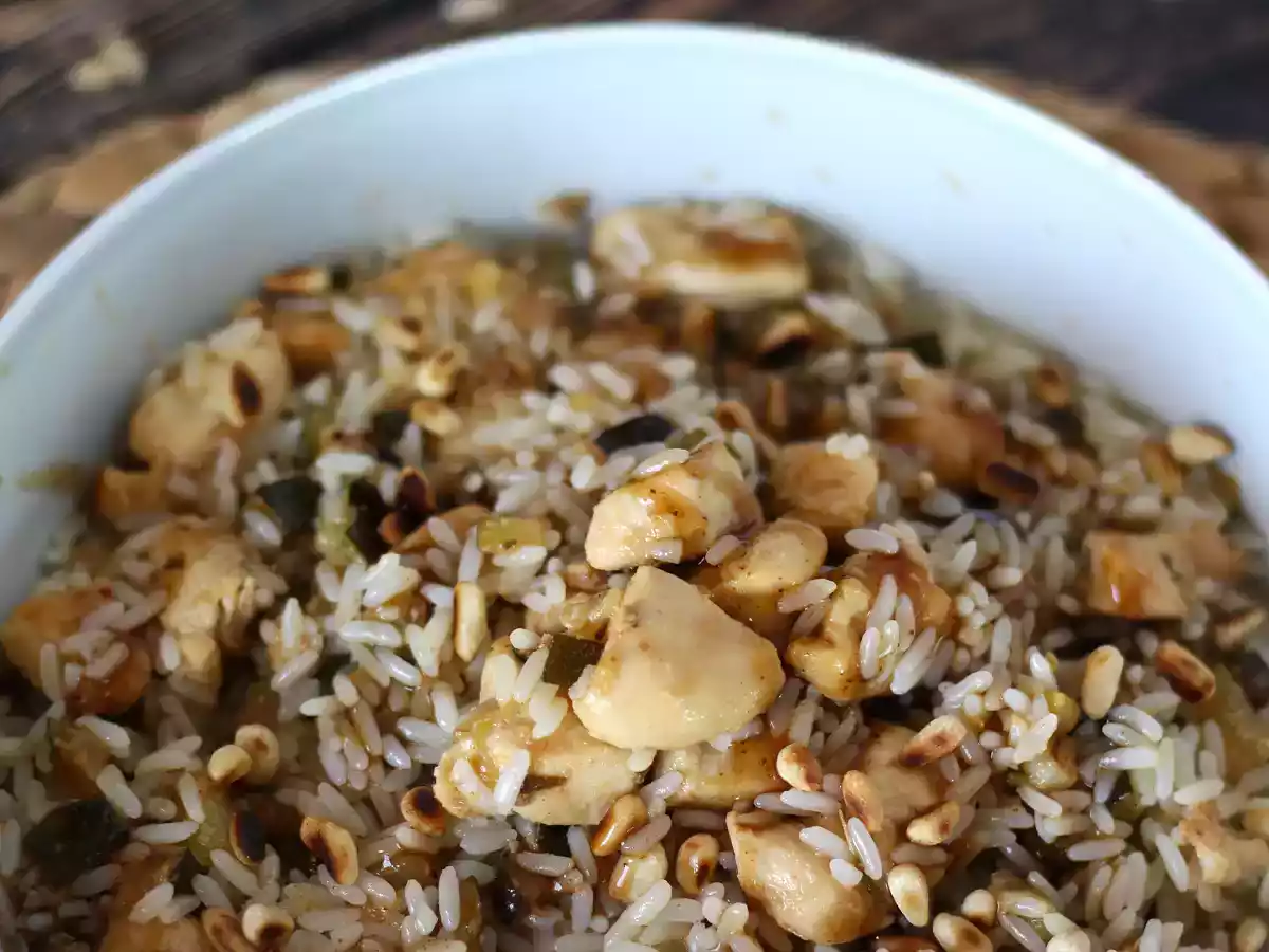 Salade de riz au poulet, courgette, pignons et vinaigre balsamique - photo 4
