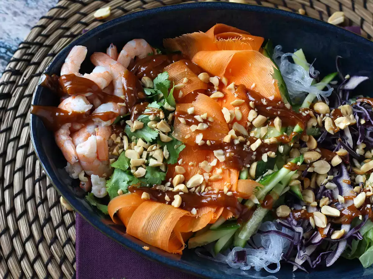 Salade façon rouleau de printemps et sa sauce relevée à la cacahuète - photo 10