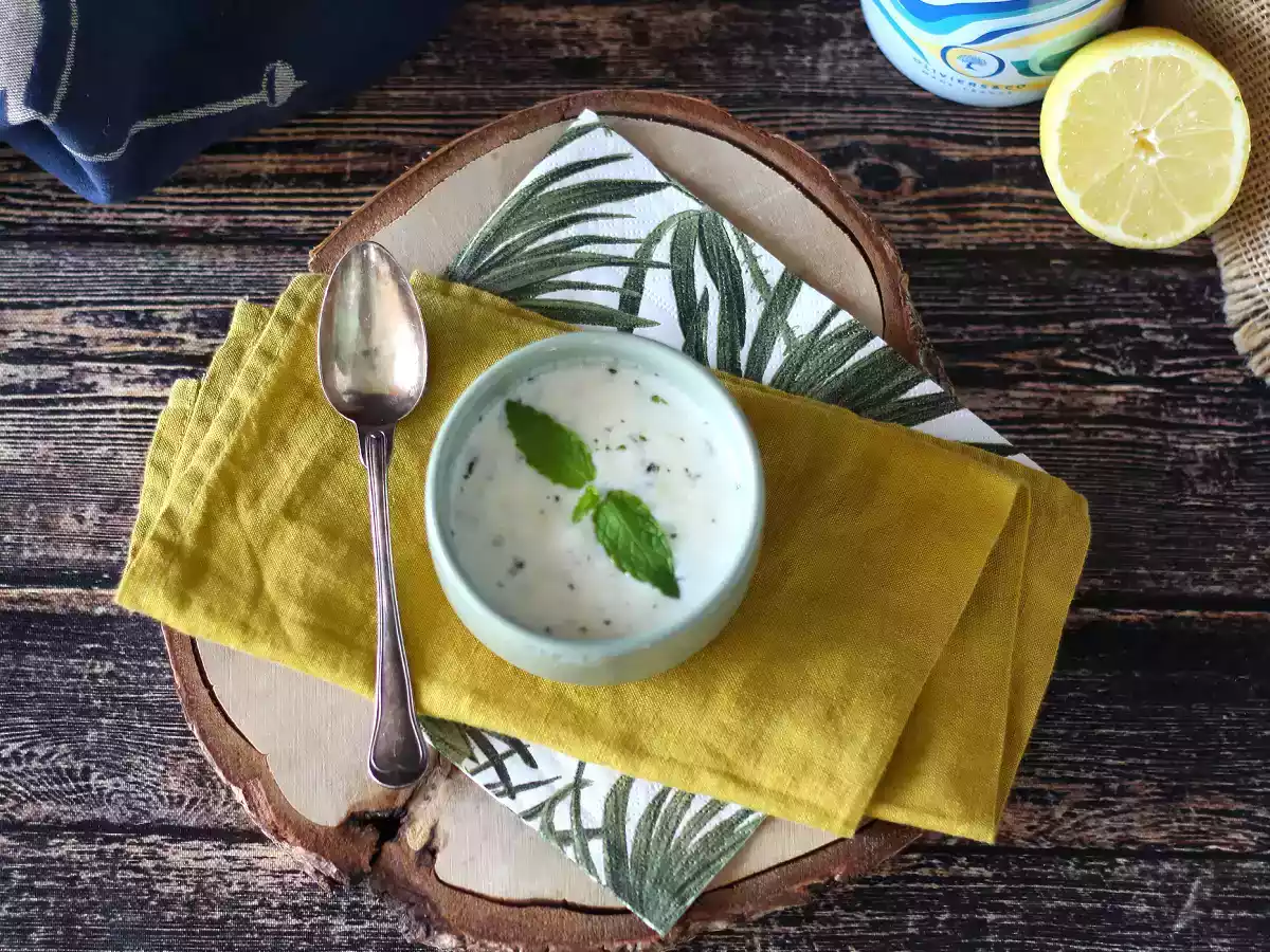 Sauce fraîche au yaourt, idéale pour les salades ou pour accompagner viande et poisson ! - photo 3