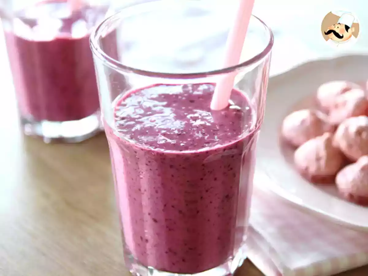 Smoothie aux fruits rouges