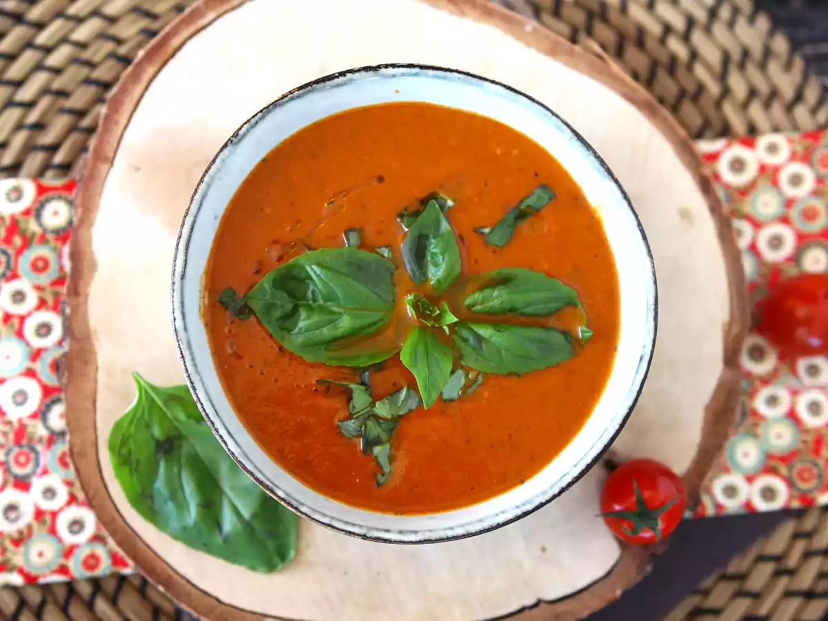 Soupe de tomates et basilic - photo 3