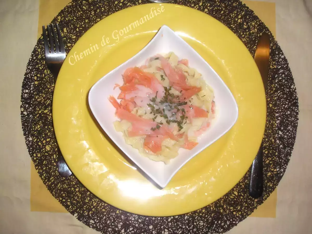 Tagliatelles à l'ail, au saumon fumé et sa sauce au citron - photo 2