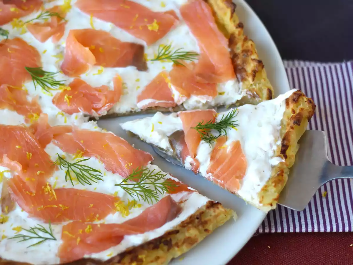 Tarte au saumon fumé avec une base de pommes de terre - photo 3