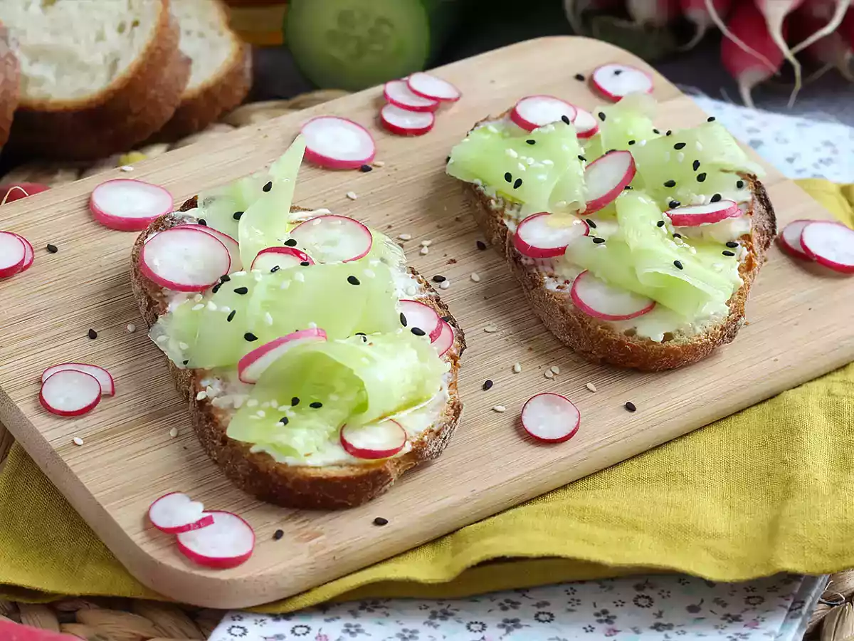 Tartines fromage frais concombre et radis - photo 3