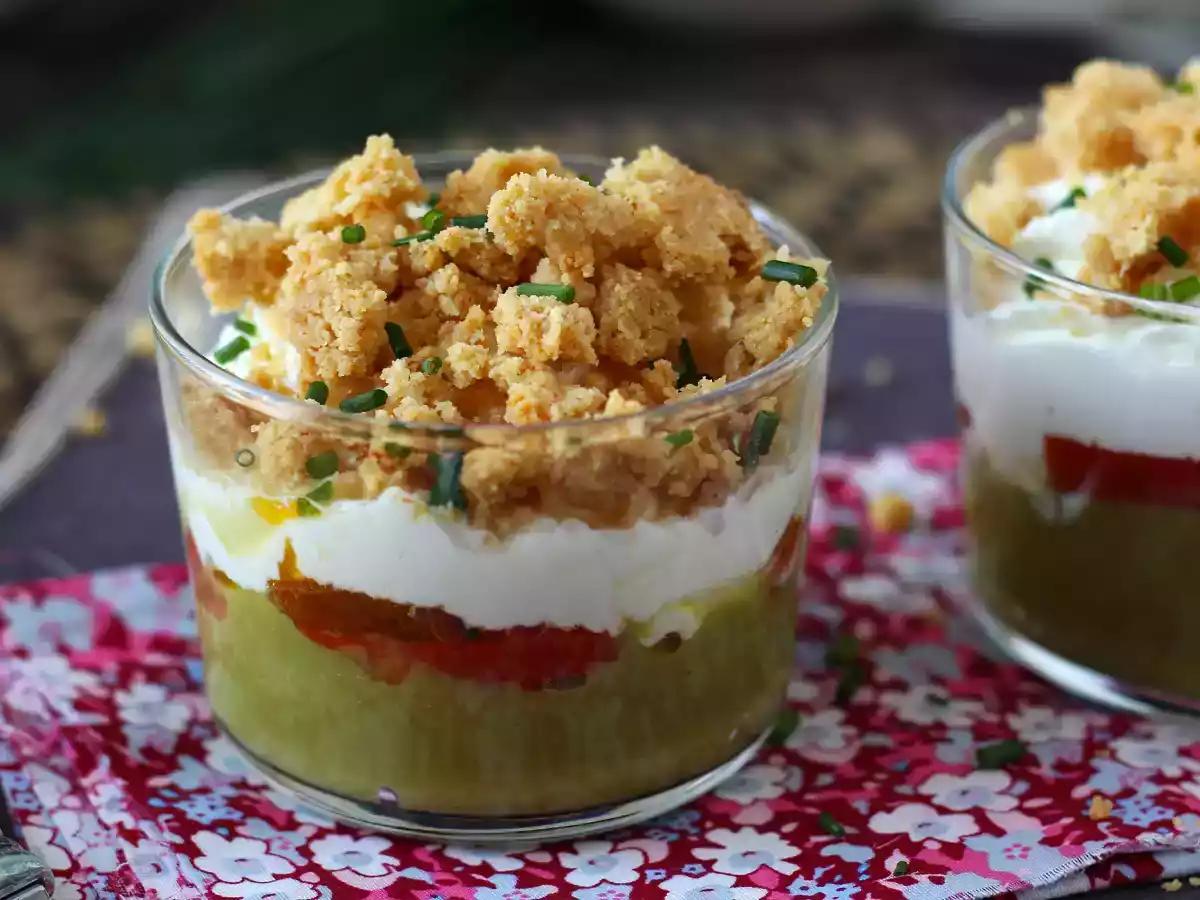Verrines végétariennes: crème de petit pois, crumble de parmesan et crème au mascarpone - photo 5