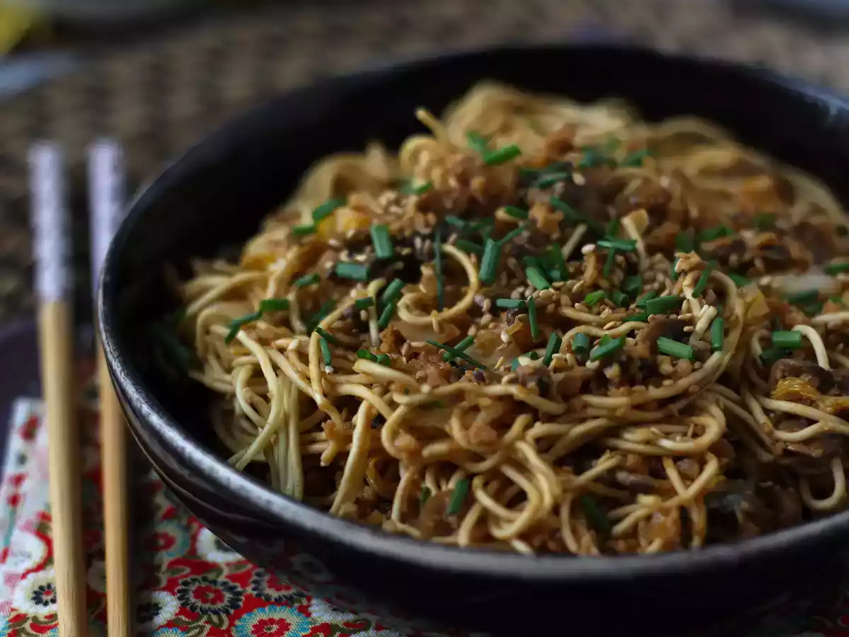 Wok de nouilles chinoises (légumes et protéines de soja texturées) - photo 2
