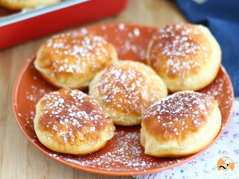 8. Les Beignets à la cannelle