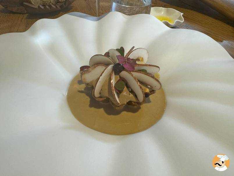 L’entrée: La tartelette de sarrasin aux champignons, plat signature du chef