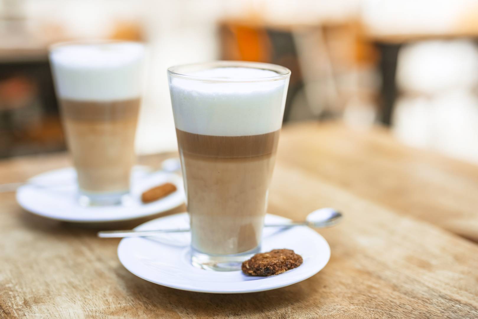 Le café au lait est-il bon pour la santé ? Comprenez les effets de cette combinaison sur votre corps!